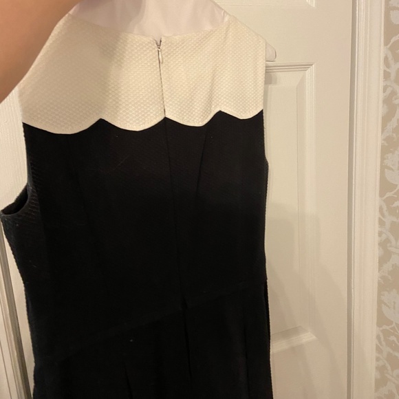 Tahari Black and white dress size 10 - Picture 9 of 13